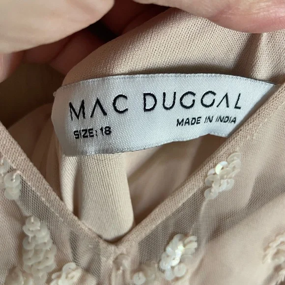 MAC DUGGAL Blush Pink V Neck Flounce Sleeve Embellished Mesh Gown Sz 18 NWT 9144 - Picture 7 of 15